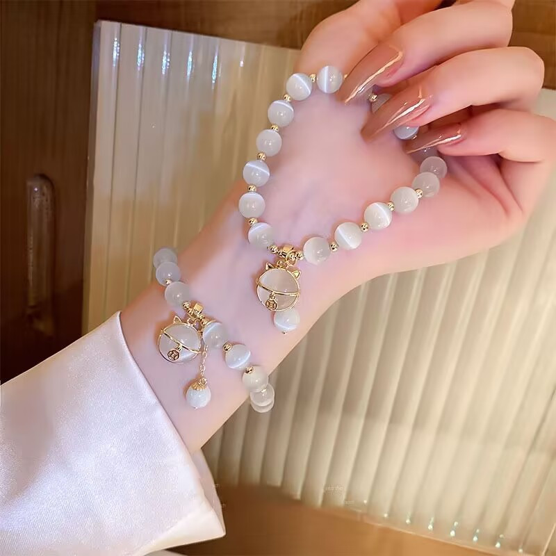 Pulsera de Ópalo para Mujer – Cuentas Elegantes con Colgante de Gato de la Suerte y Borlas, Regalo para Amistad y Boda